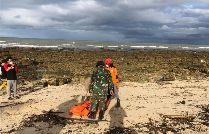 İndoneziyada sunami nəticəsində 431 nəfər ölüb