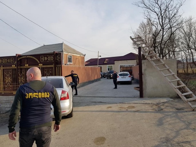 Tbilisidə azərbaycanlı ailənin 3 üzvü saxlanılıb