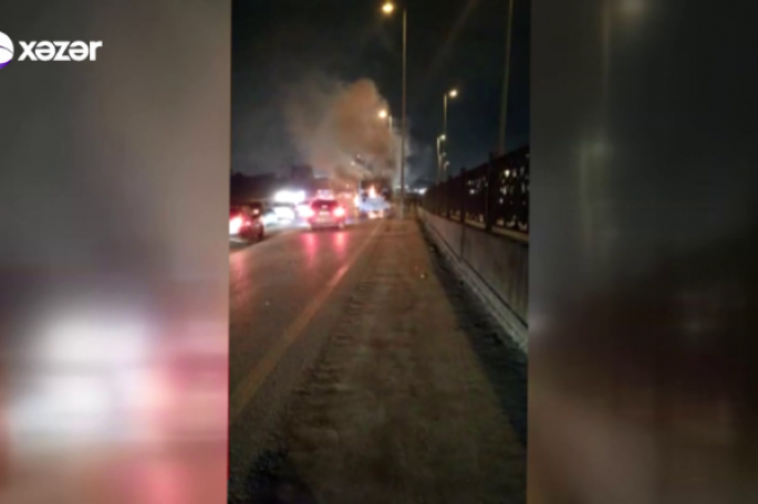 Bakıda sərnişin avtobusu belə yandı  - VİDEO