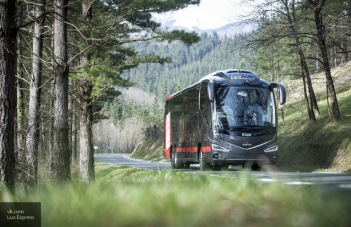 Avtobus uçuruma yuvarlandı: 23 ölü, 30 yaralı
