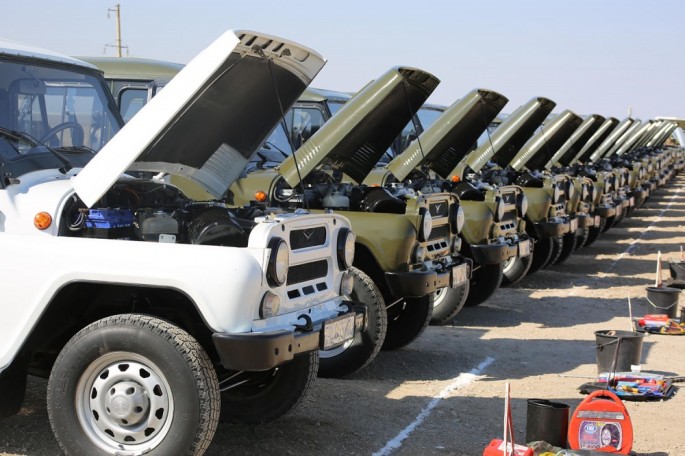 Avtomobil texnikalarına baxış-müsabiqə keçirilib - FOTO