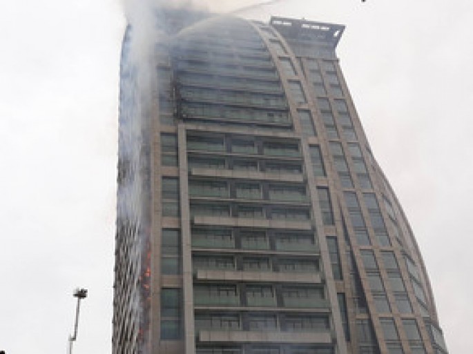 Bakıda iş mərkəzində baş verən yanğın söndürülüb - VİDEO