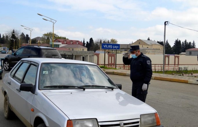 Masallı polisi  “evdə qal” devizi altında daha 10 ailəyə ərzaq yardımı etdi - FOTO