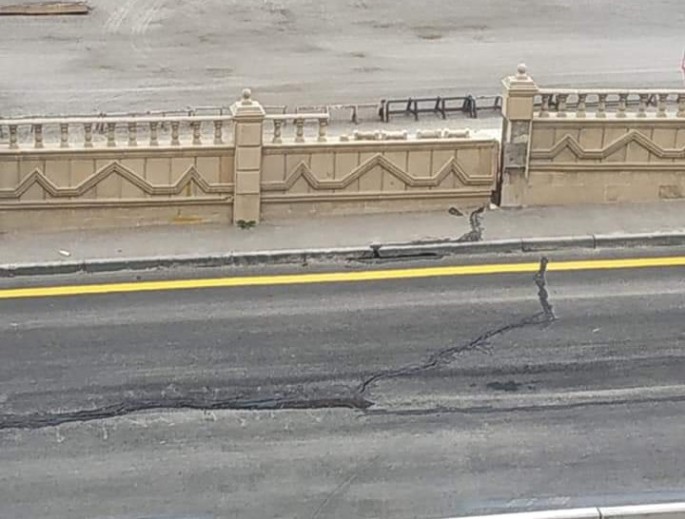 Bibiheybət yolunda yenidən çatlar yaranıb: sürücülər diqqətli olsun  - FOTO