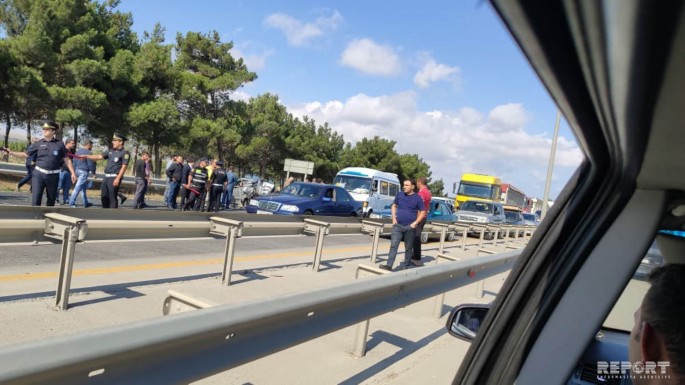 Bakı-Sumqayıt yolunda zəncirvari qəza baş verib - FOTO