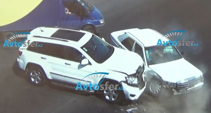 Bakıda yolayrıcında baş verən yol qəzalarının yeni VİDEOSU