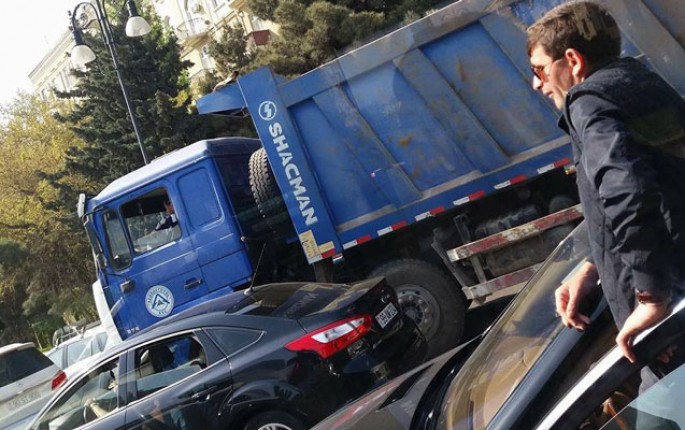 Bakıda böyük tıxac var - FOTO