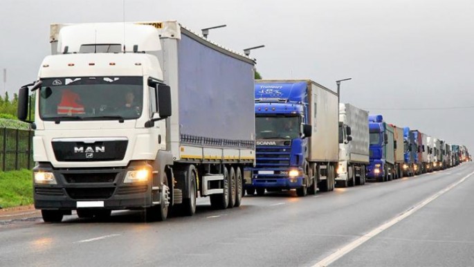 "Samur" gömrük postunda yük maşınlarının sıxlığı müşahidə olunur