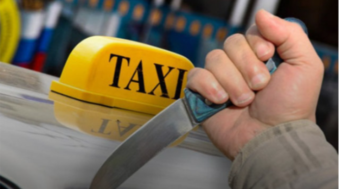 Sürücünü kəsici alətlə hədələyərək pulunu aldılar 