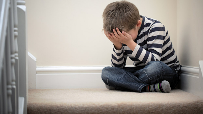 Valideyni onu döydüyünə görə 200 manat cərimələnməsi uşağa necə təsir edəcək? – EKSPERT RƏYİ