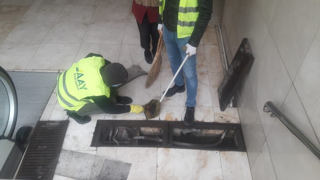 Yeraltı piyada keçidlərində təmizlik işləri aparılır - FOTO