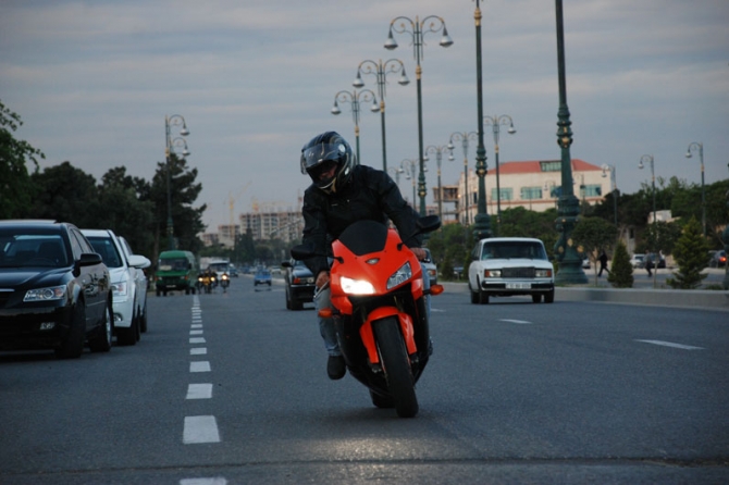 Polisi motosiklet "ovu"na başlayıb