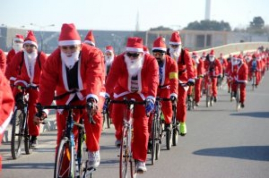 Santa-Klausların veloyürüşü keçirildi - FOTO