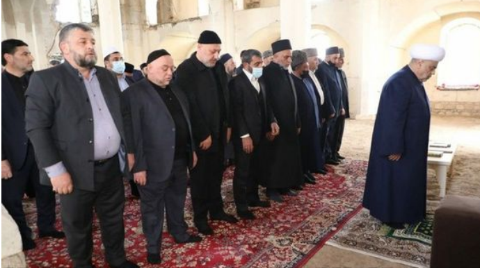 Ağdam Cümə məscidində Allahşükür Paşazadənin imamətliyi ilə namaz qılınıb  - FOTO