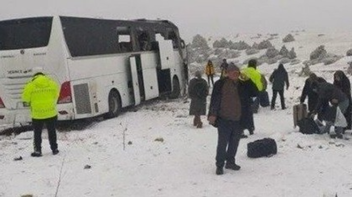 Türkiyədə avtobus qəzası: Ölən və yaralananlar var 