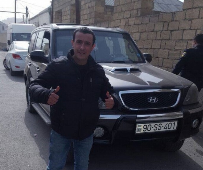 Maşını oğurlanan qəlyançı avtomobili tapıb polisə xəbər verdi - FOTO