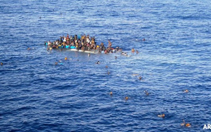 Miqrantları daşıyan qayıq batdı: 12 ölü