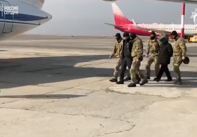 Baş nazirlə müavinlərinin saxlanıldığı anın - VİDEOsu