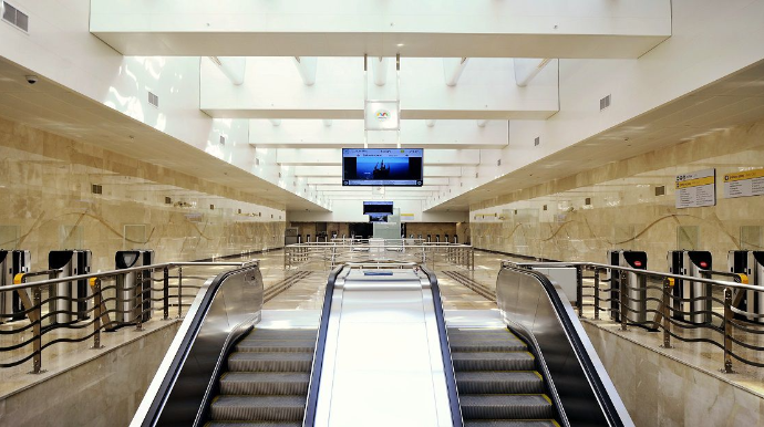 Metronun "Memar Əcəmi" stansiyasının girişində təhlükəli vəziyyət yaranıb? - RƏSMİ AÇIQLAMA 