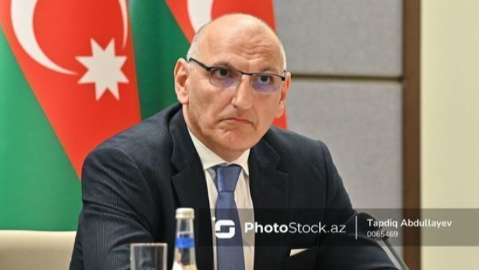 Elçin Əmirbəyov:  “Ermənistan Zəngəzur dəhlizi ilə təhlükəsiz nəqliyyat əlaqələrini təmin etməlidir”