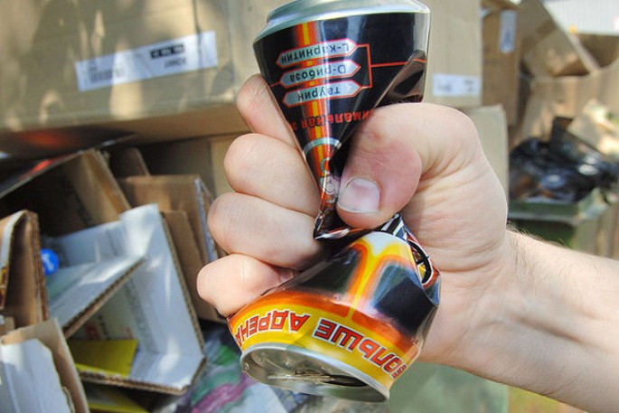 Deputat: “Enerji içkiləri cəmiyyətimizdə bir bəlaya çevrilib”