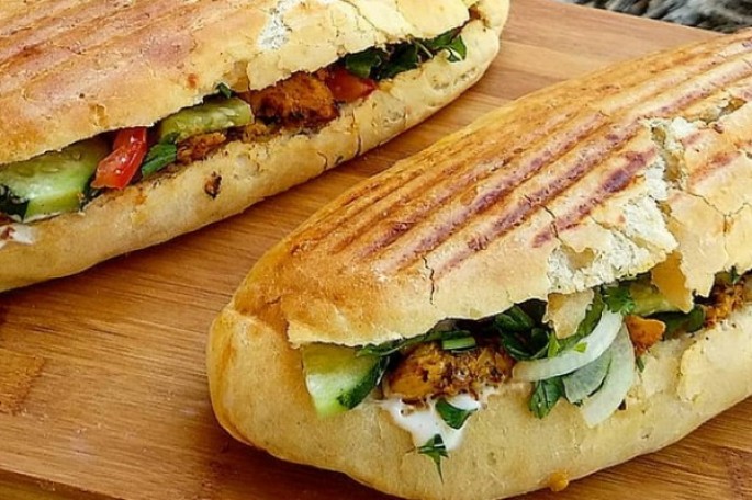 4 tələbə dönərdən zəhərlənib - Sumqayıtda