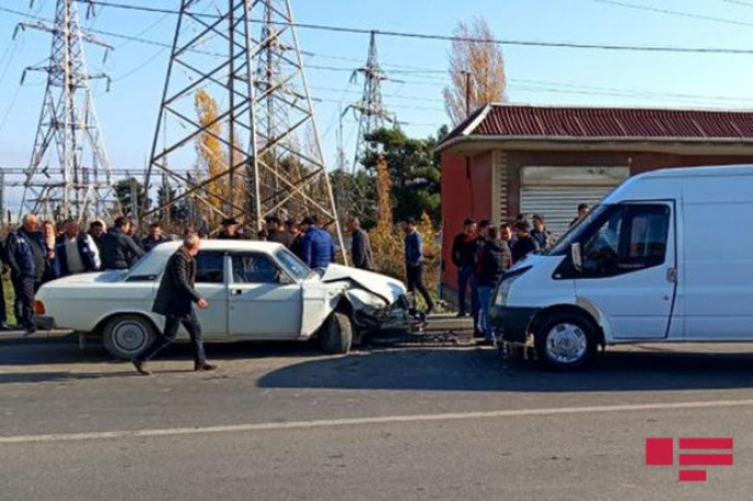 Sürücü infarkt keçirib öldü; "QAZ 24" “Qazel"lə toqquşdu - FOTO