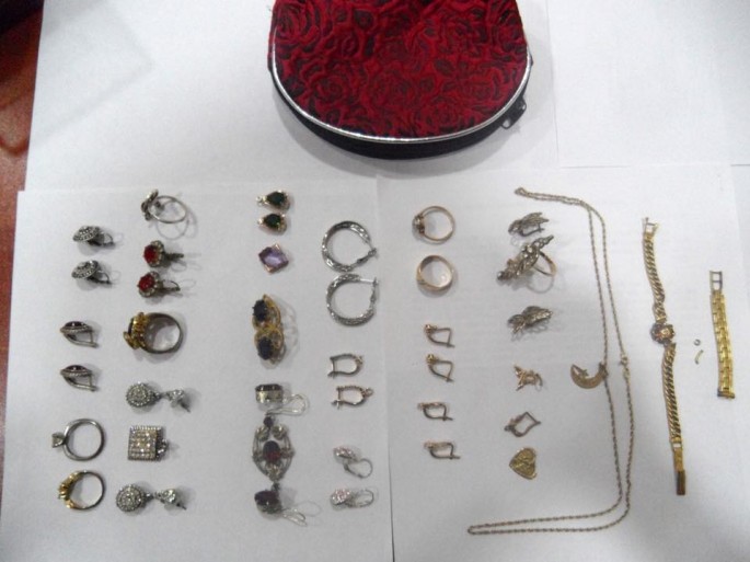 Evlərdən pul və qızıl oğurlayan şəxs barəsində cinayət işi açıldı – FOTO