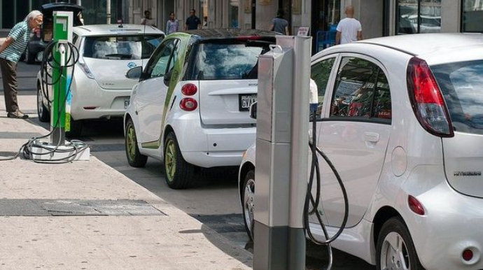 Elektromobillərin idxal rüsumundan azad edilməsi bazara necə təsir edəcək? - FOTO
