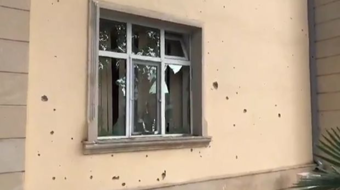 Düşmən dövlət qurumlarının binalarını atəşə tutdu: Yaralılar var - RƏSMİ 