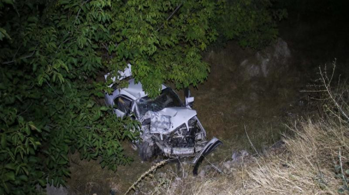 Türkiyədə avtobusla maşın toqquşdu, 13 nəfər yaralandı 