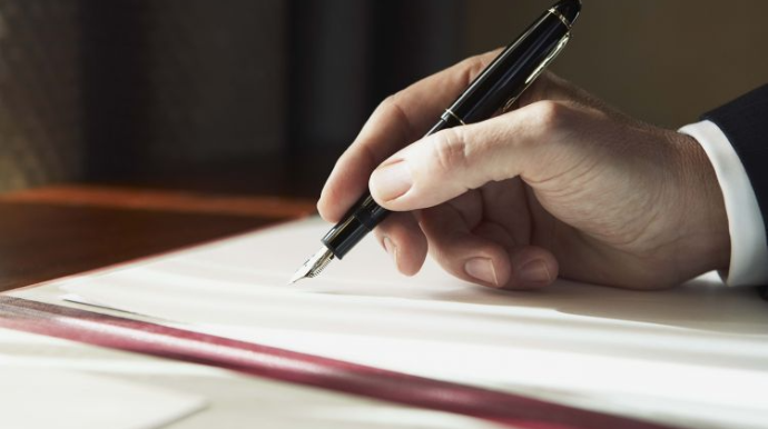 Bir qrup şəxsə Prezident təqaüdü verildi 