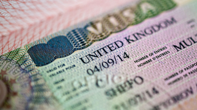 Britaniya bəzi viza xidmətlərini müvəqqəti dayandırıb