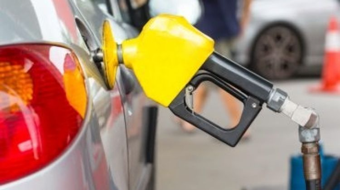 Azərbaycanda avtomobil yanacağının satışı azalıb
