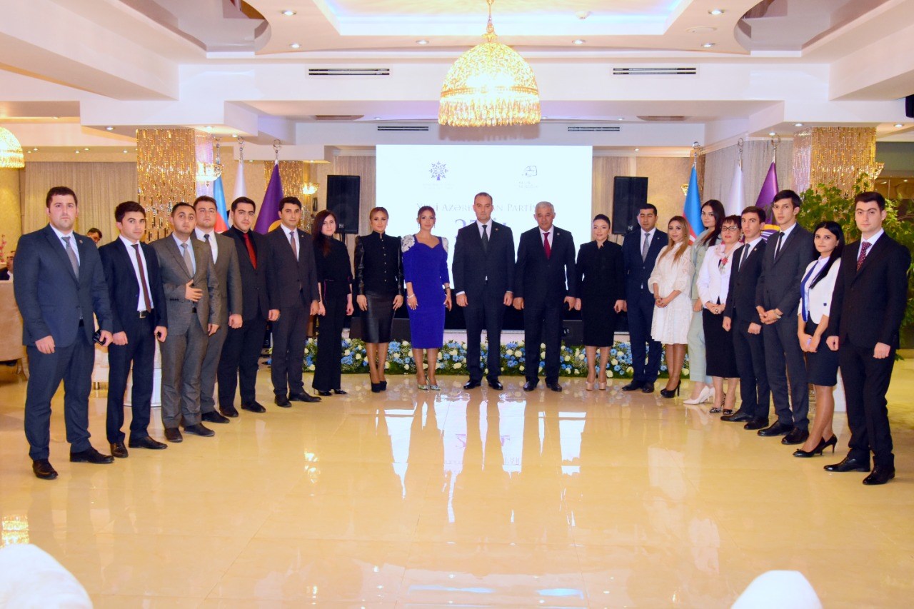 Binəqədi RİH, YAP Binəqədi rayon təşkilatı və “Xaliq Faiqoğlu” ərazi təşkilatı partiyanın 27-ci ildönümünü təntənəli qeyd etdi - FOTO