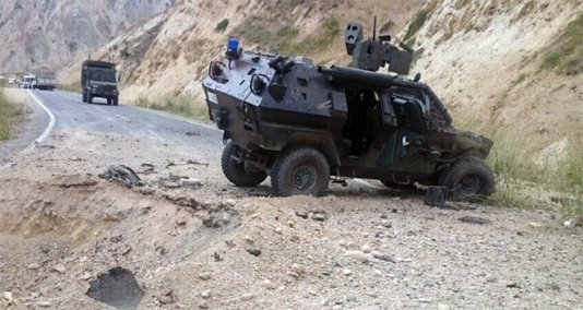 Hərbi maşın partladılıb - Türkiyədə