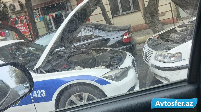 Yol polisi yolda qalan sürücünün köməyinə gəldi - Ekspertdən paylaşım - FOTO
