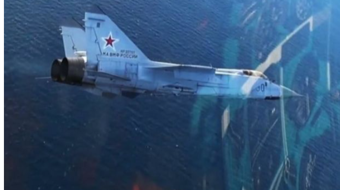 Rusiya qırıcısı alışaraq suya düşdü   - VİDEO