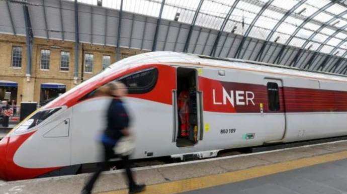 Böyük Britaniyada sərnişin qatarlarının maşinistləri tətil elan edib 