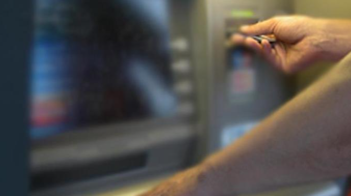 Bir neçə bankomat partladı - Bir qız yaralandı 