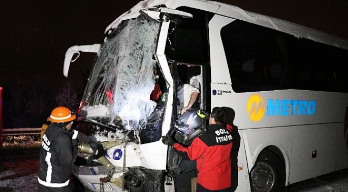 Türkiyədə zəncirvari yol qəzası baş verdi: 1 ölü, 20 yaralı - FOTO