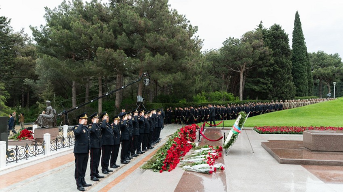 DİN əməkdaşları və hərbi qulluqçular Ümummilli Liderin xatirəsini yad ediblər  - VİDEO