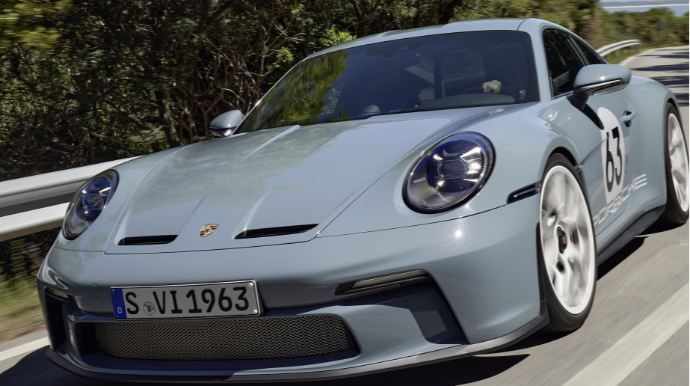 “Porsche”nin səhmləri kəskin ucuzlaşıb 