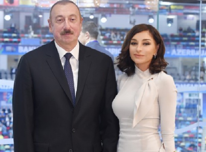 Prezident və xanımı xalqı təbrik etdi - 10 milyon olduq