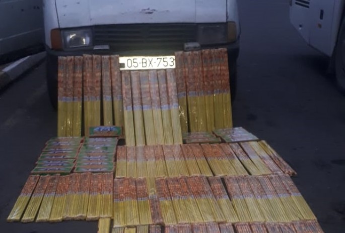 Avtomobildə fişəng və pirotexniki vasitələr aşkarlanıb