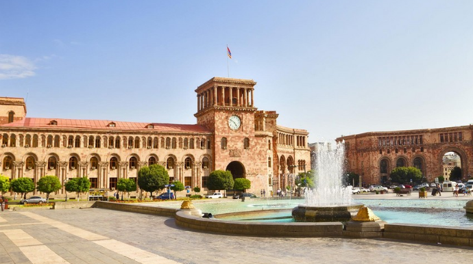 İrəvanda AVRONEST-in iclası başlayıb , azərbaycanlı deputatlar toplantıda iştirak edir