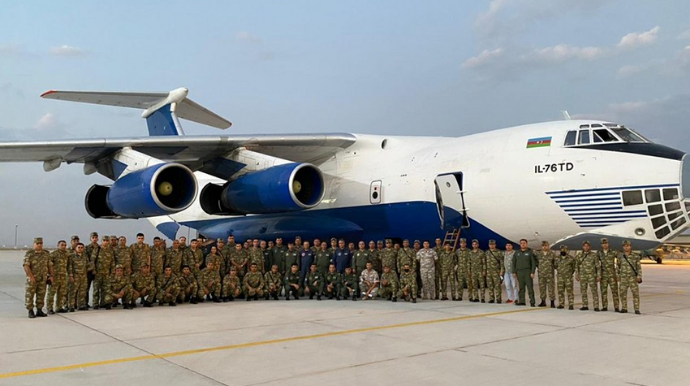 "TurAz Şahini - 2021”  təlimlərinə yola düşən hərbçilərimiz Türkiyəyə çatıb