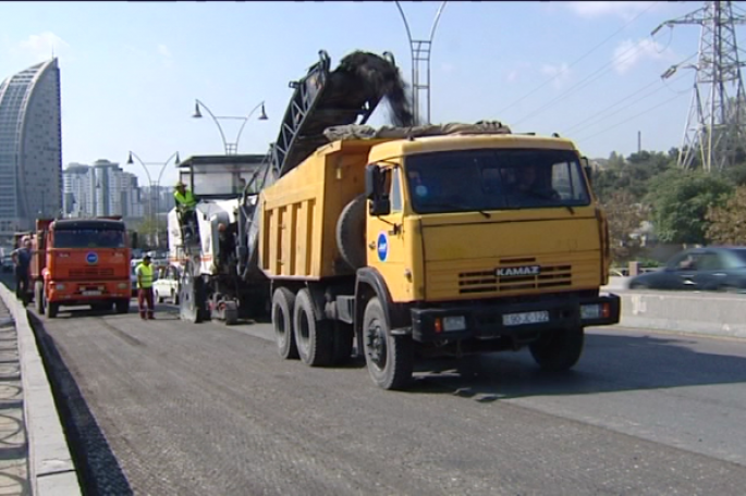 Babək prospektindən istifadə edən sürücülər MÜTLƏQ BAXSIN - VİDEO