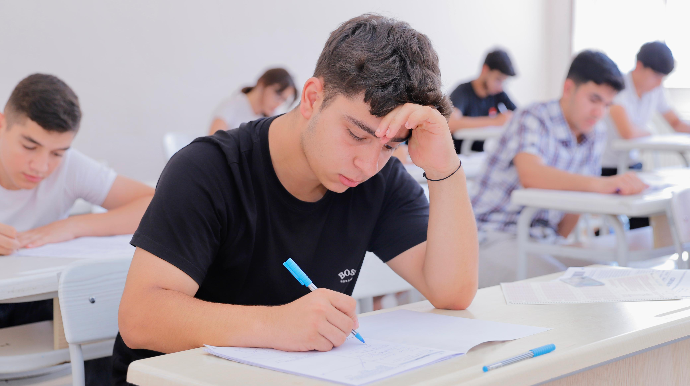 Qəbul imtahanında iştirak etmək istəyən abituriyentlərin NƏZƏRİNƏ! 