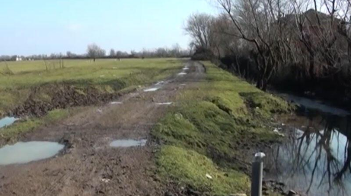 Bu kəndin yolu bərbad vəziyyətdədir - VİDEO 